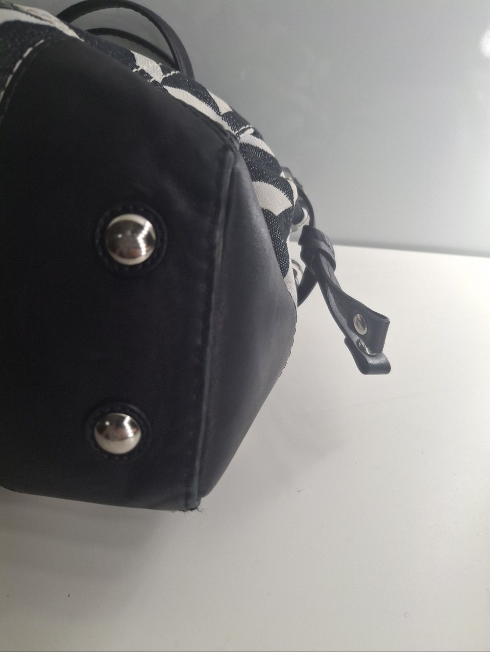 Coach Peyton Op Art Signature Carryall Bag EUC Black & White Denim - Picture 6 of 8